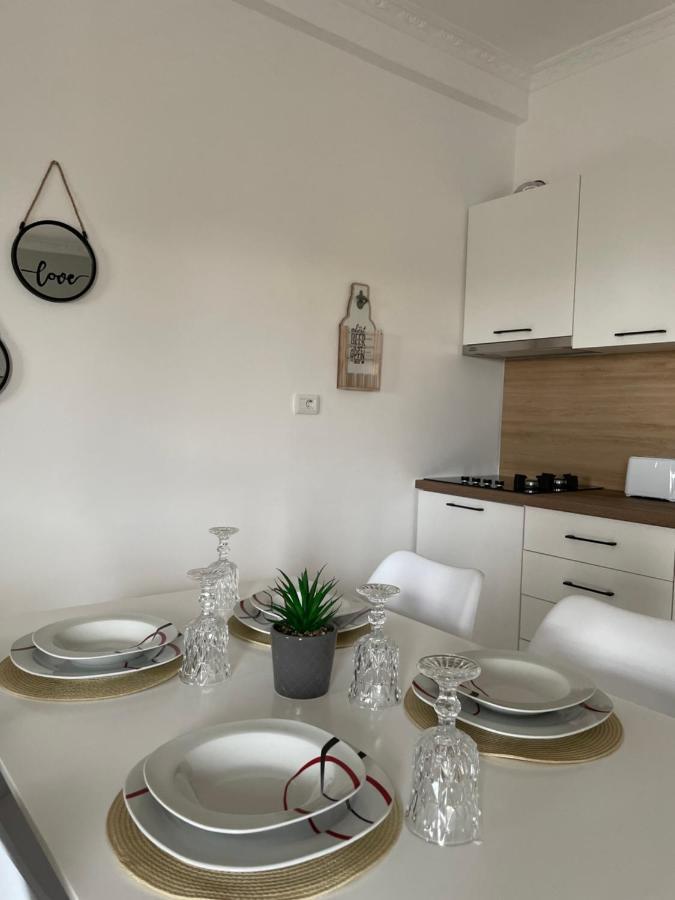 The Sunset Apartment Vlorë Eksteriør billede