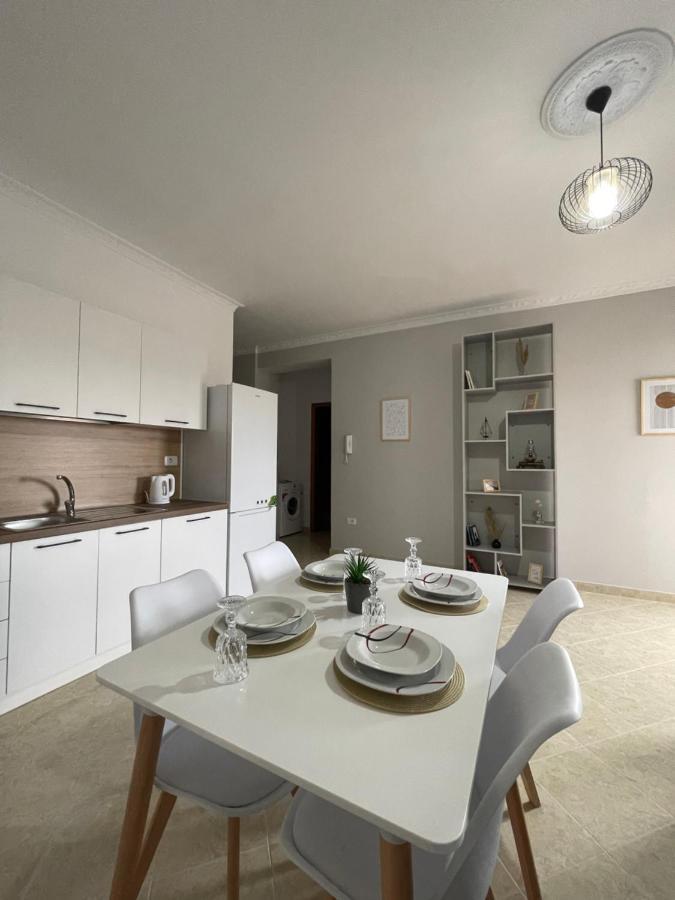 The Sunset Apartment Vlorë Eksteriør billede